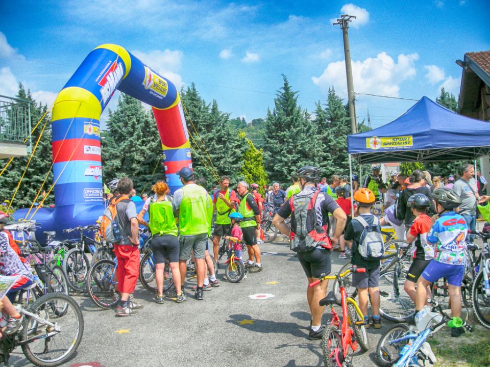 Pedalata in Brianza - Barzanò 2011