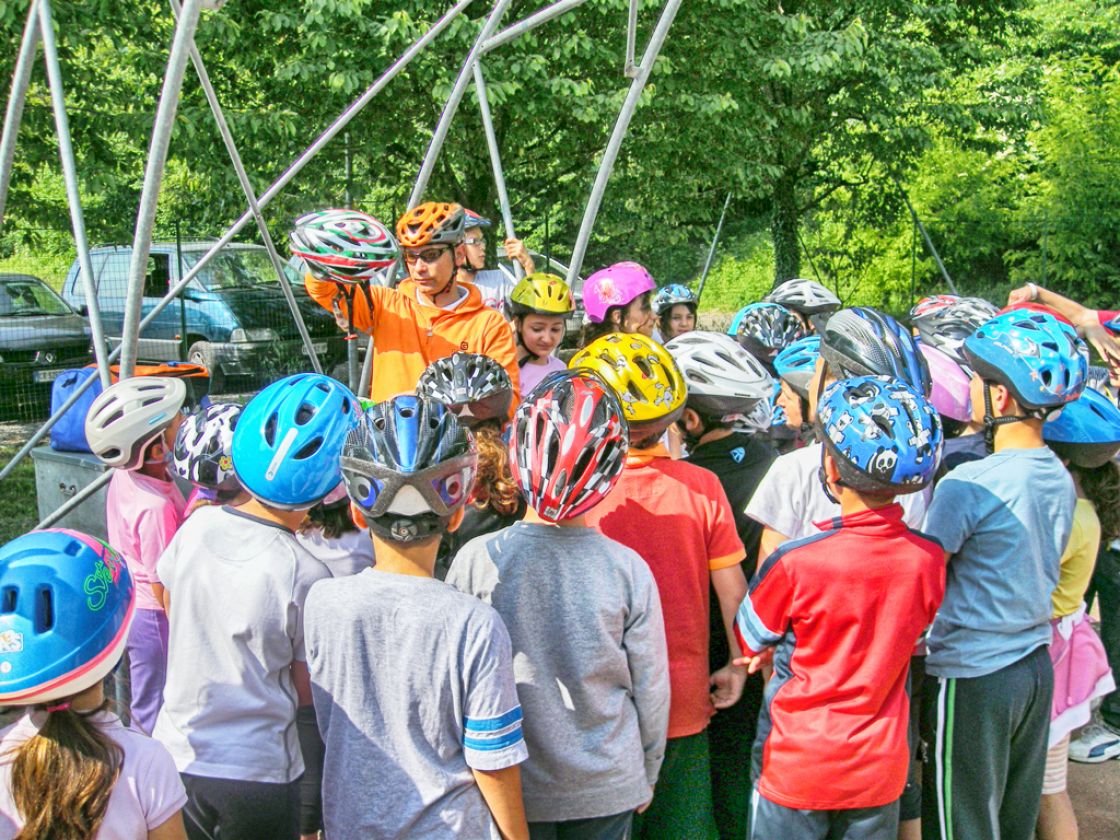 Ciclopatente nelle scuole: Lambrugo - 2012